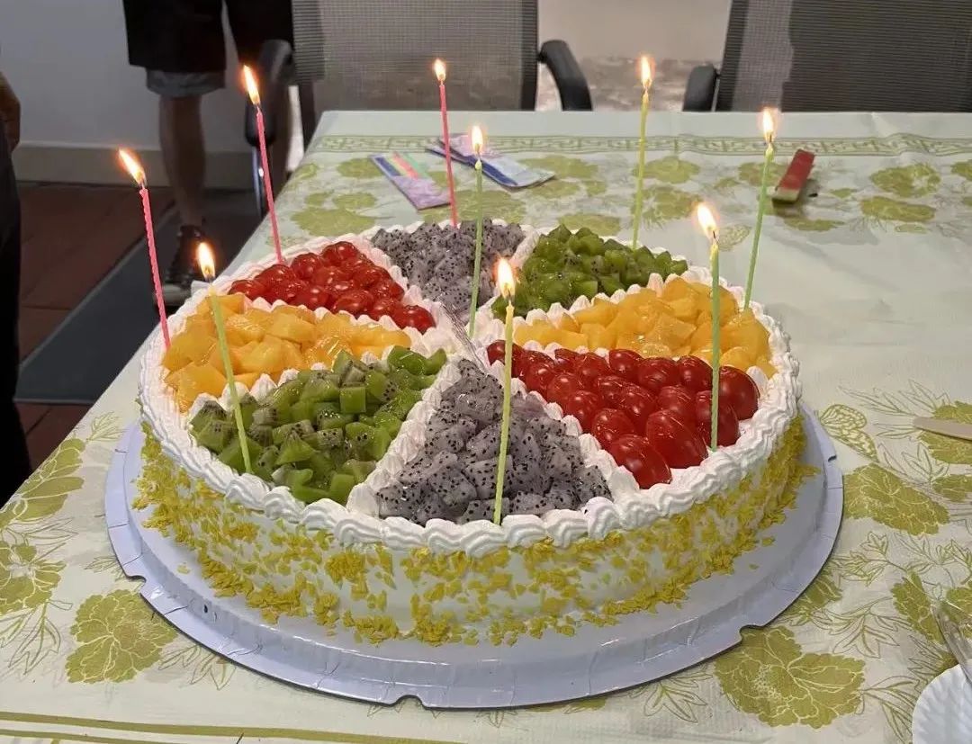 电上店下员工生日会 | 感恩有你